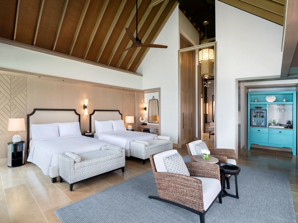 rooms-3-bedroom-grand-beach-villa-with-pool
