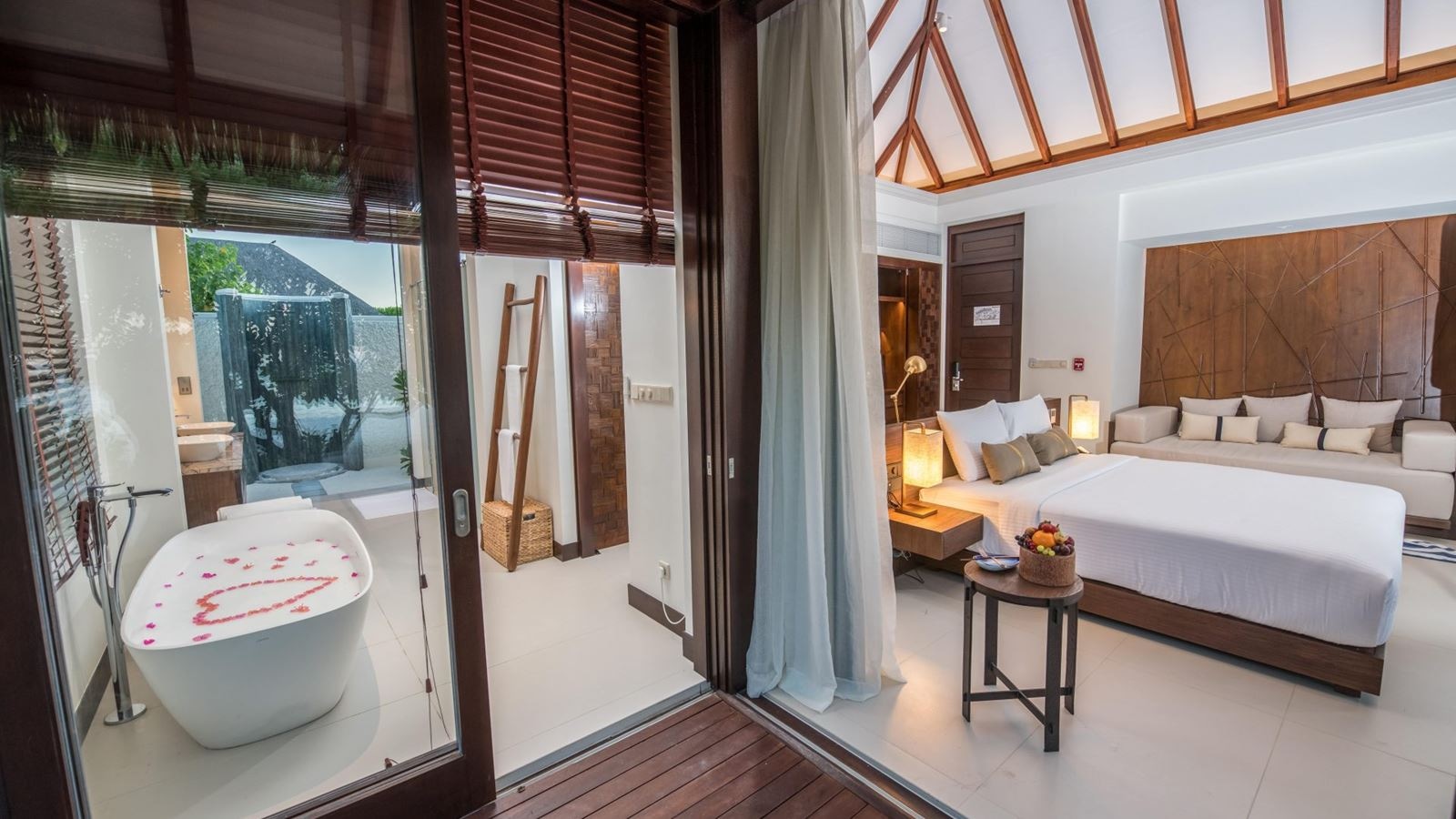 rooms-beach-villa