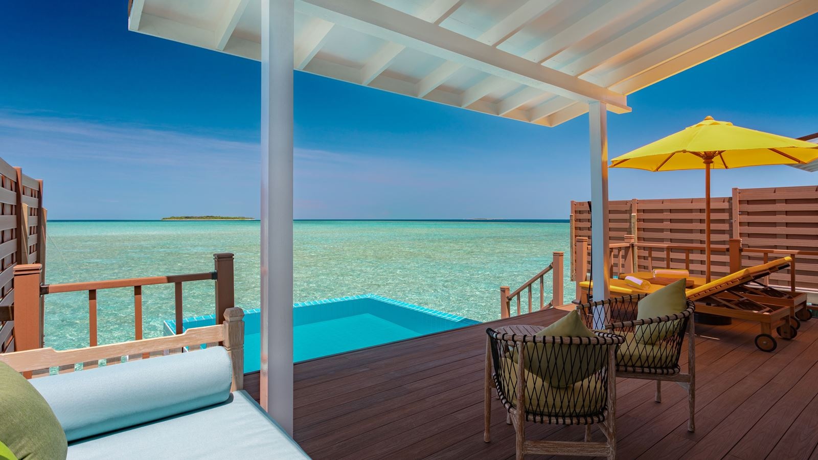 rooms-sunrise-pool-water-villa