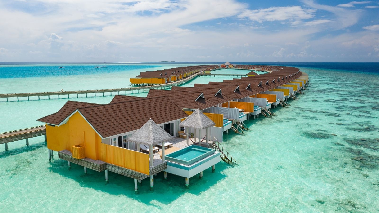 rooms-the-standard-residence-villa-with-pool