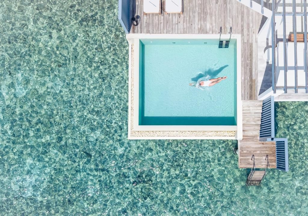 rooms-lagoon-water-pool-villa