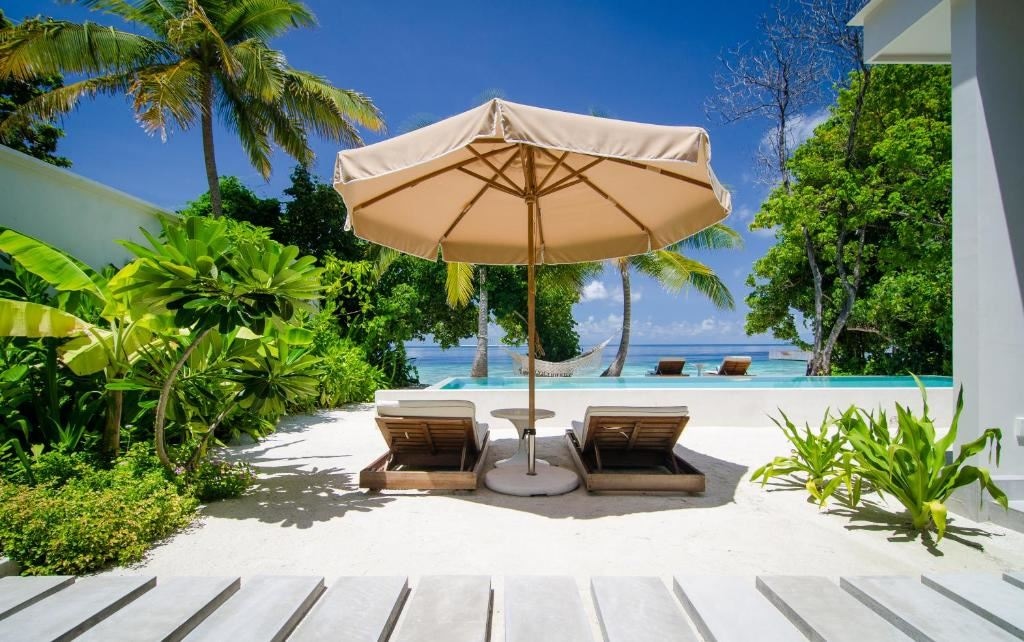 rooms-two-bedroom-beach-pool-villa