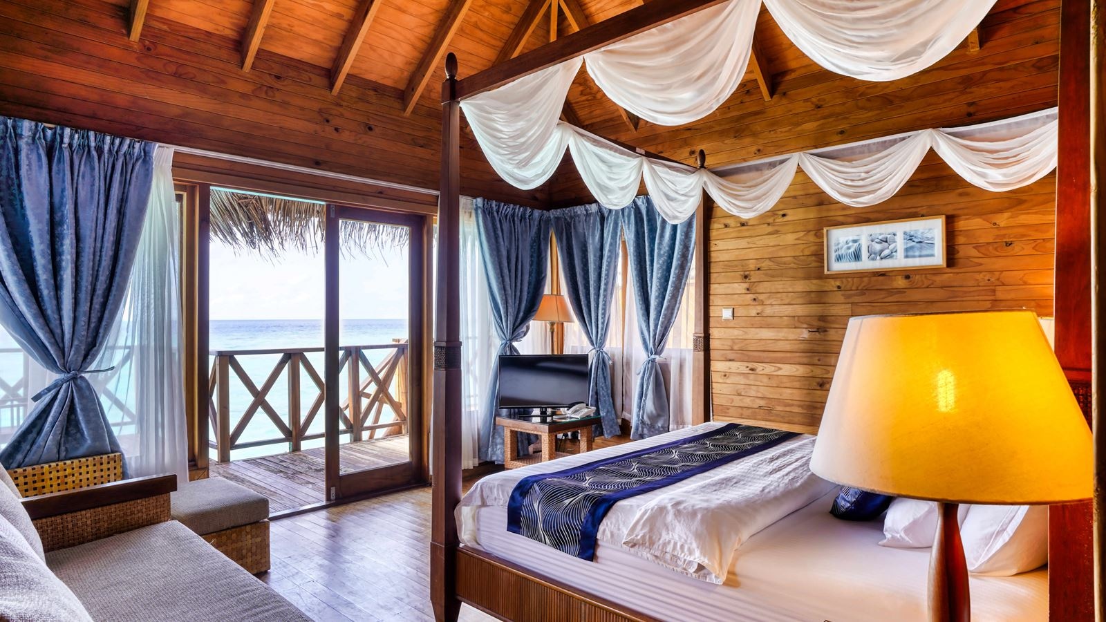 rooms-water-villa