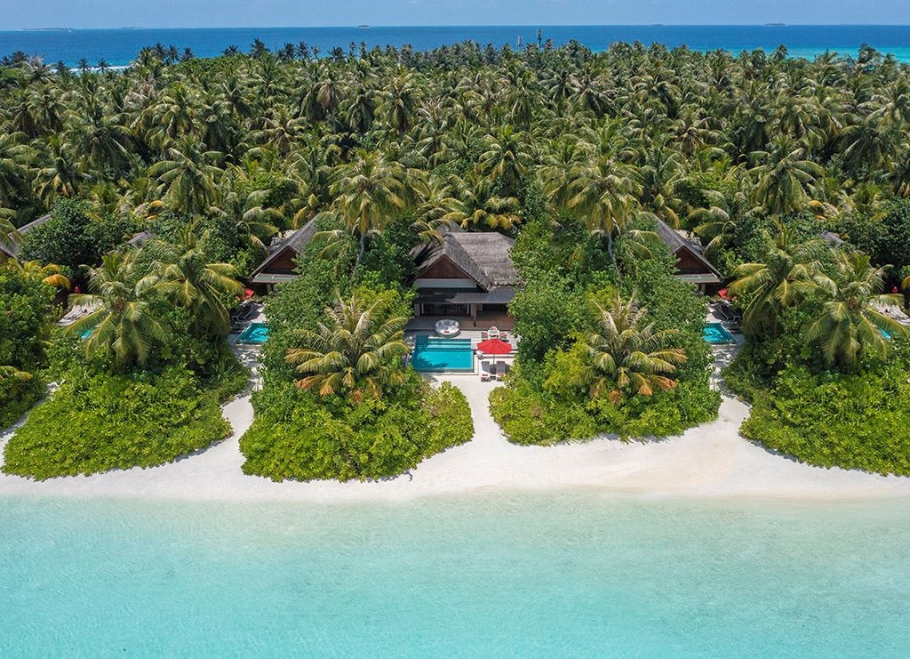 rooms-family-beach-pool-villa