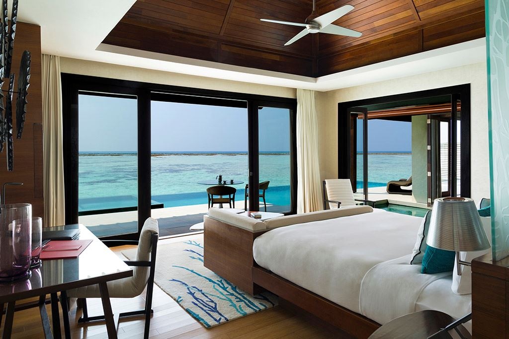 rooms-one-bedroom-ocean-pool-pavilion