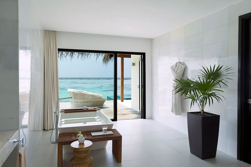 rooms-one-bedroom-ocean-pool-pavilion