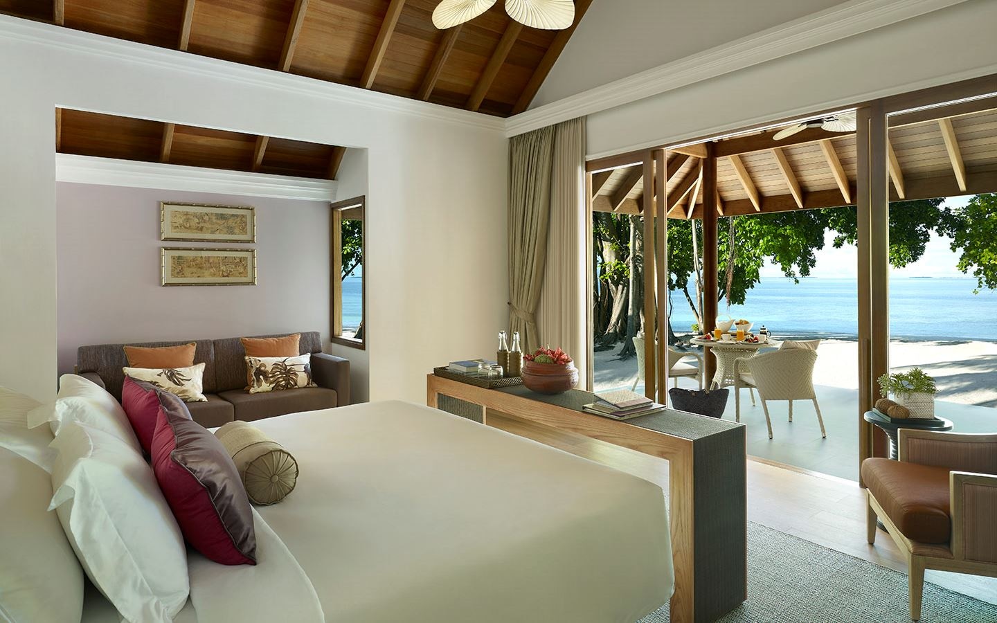 rooms-beach-vila