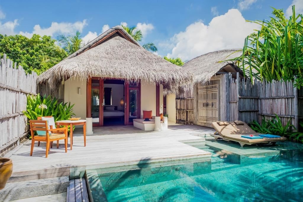 rooms-sunset-beach-pool-villa