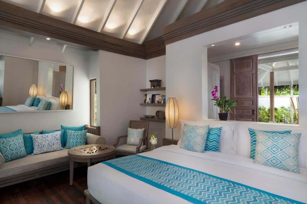 rooms-sunrise-beach-pool-villa