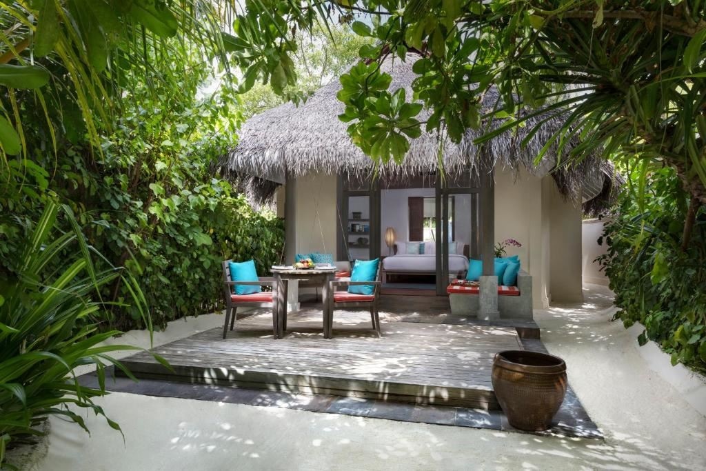 rooms-sunset-beach-villa