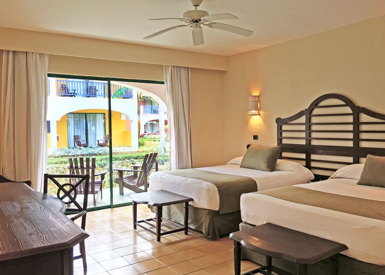 rooms-garden-view