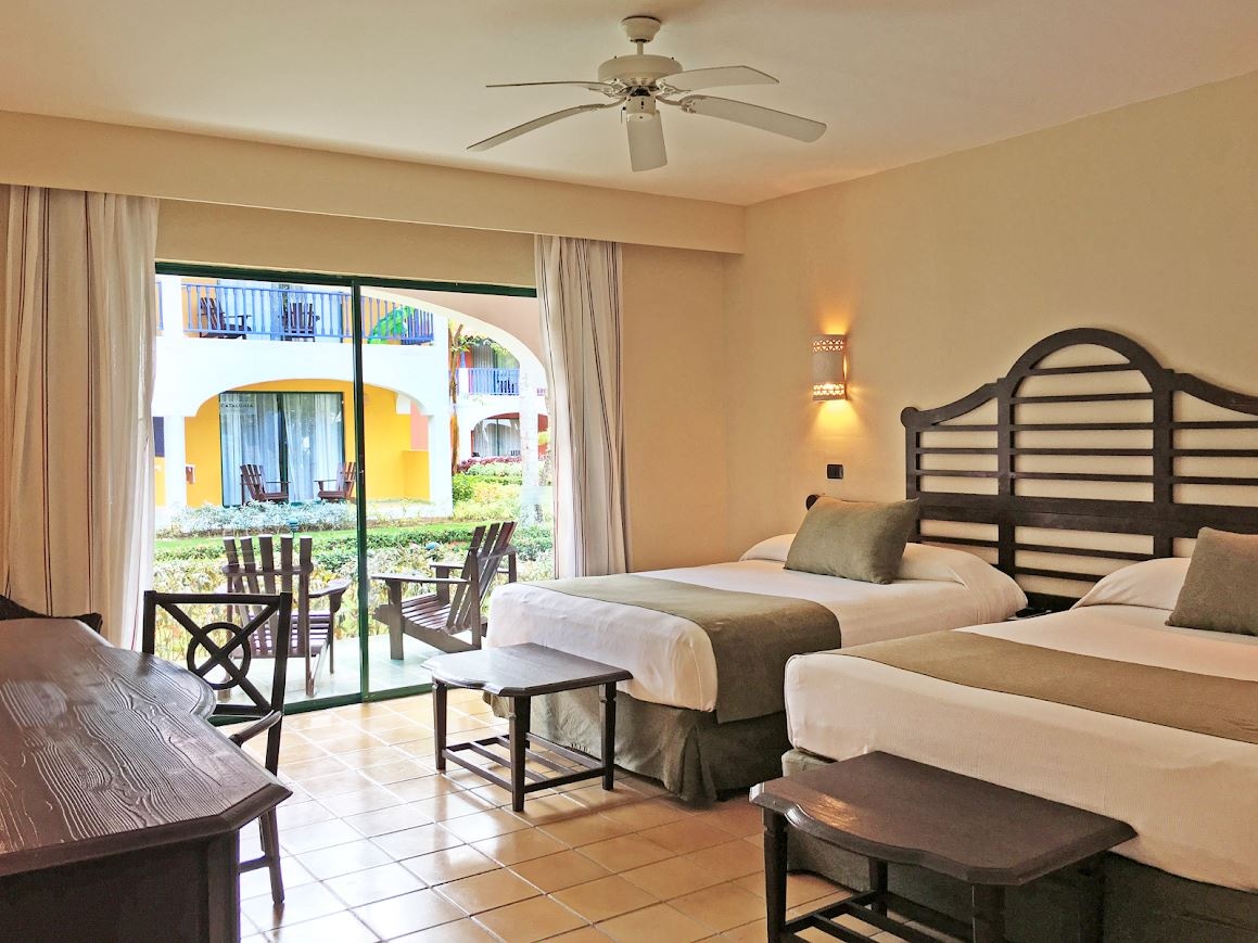 rooms-garden-view