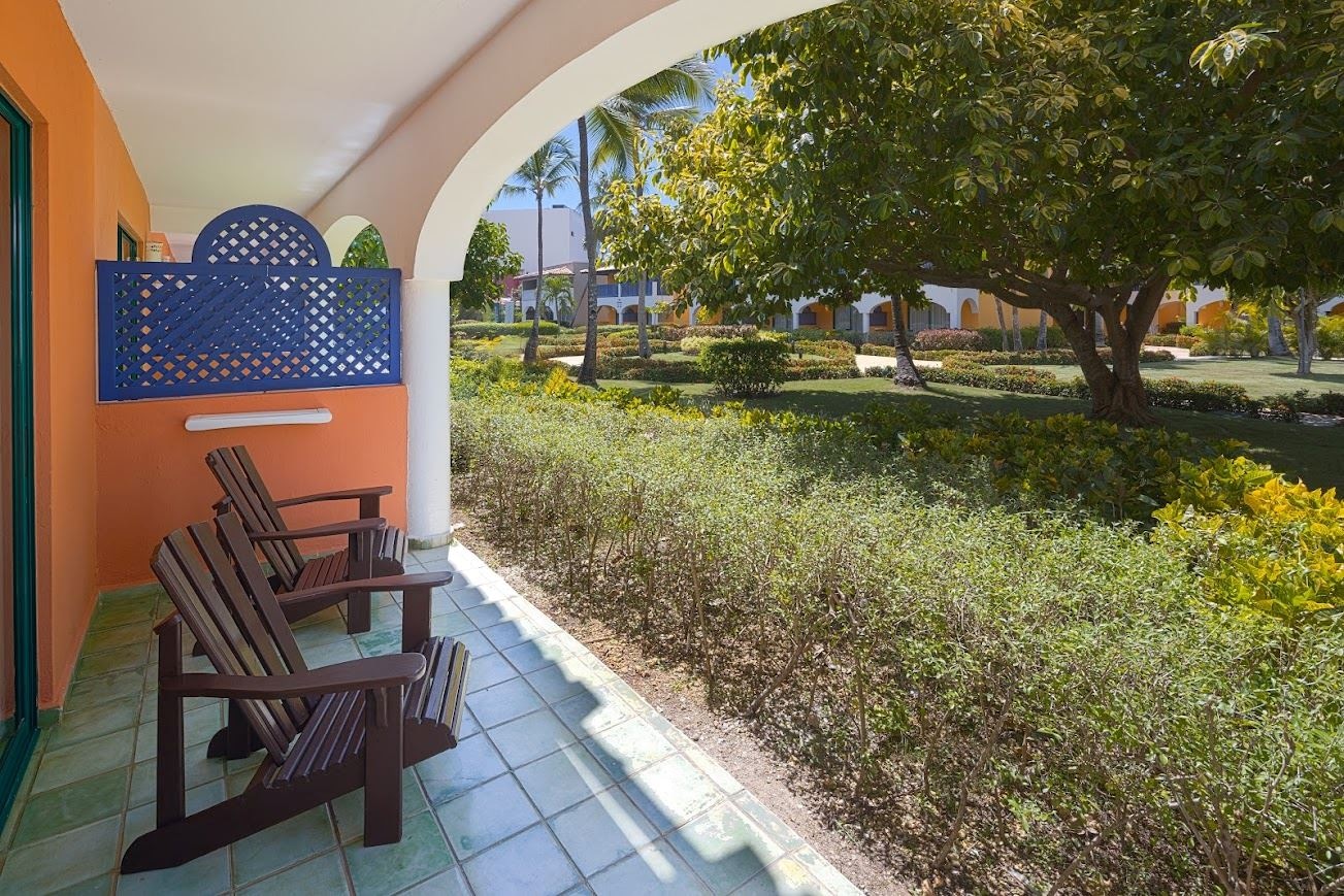 rooms-garden-view
