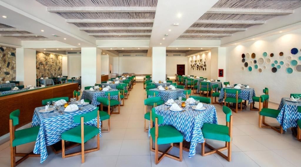 restaurants-main-building