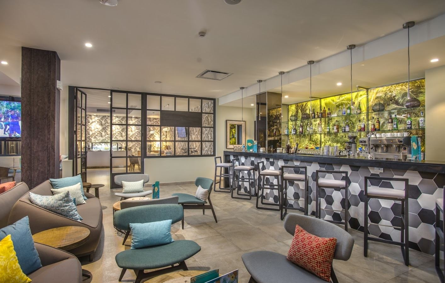 bars-twist-lobby-bar