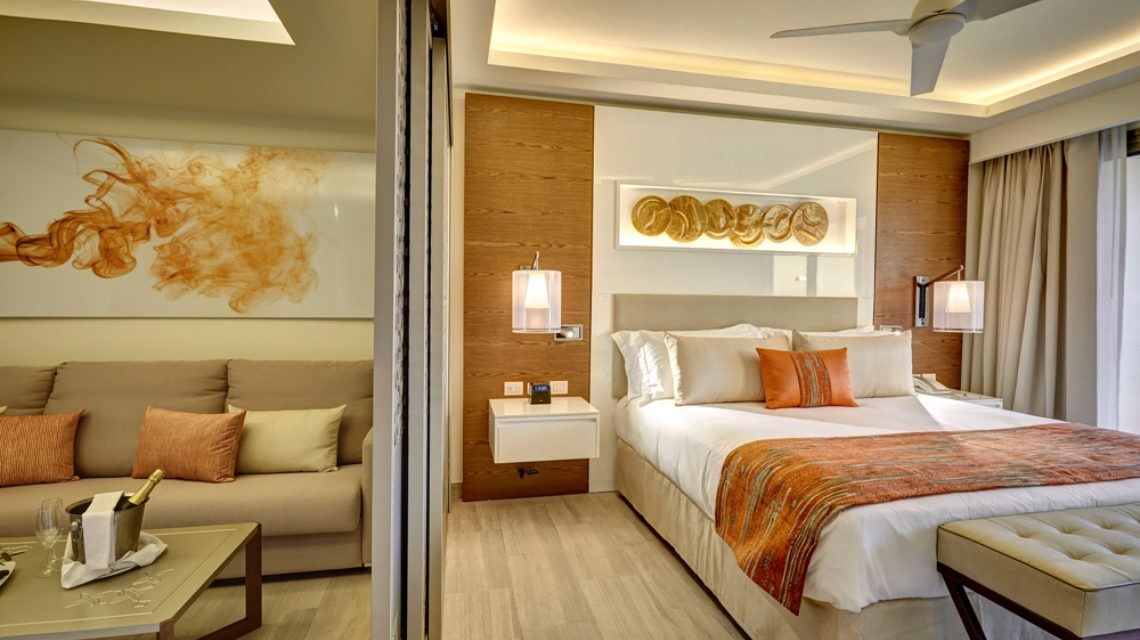 rooms-luxury-family-suite-ocean-view-diamond-club