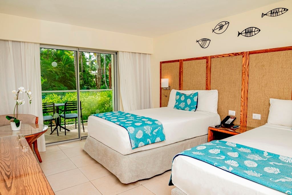 rooms-tropical-view