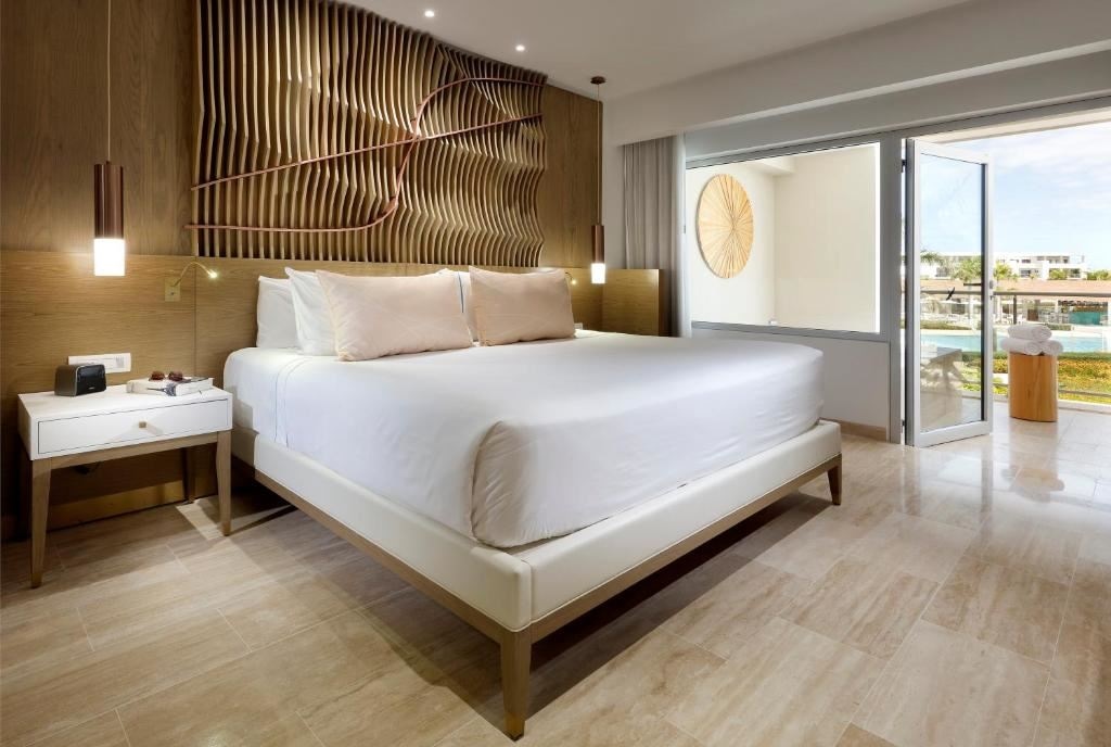 rooms-family-concierge-master-suite