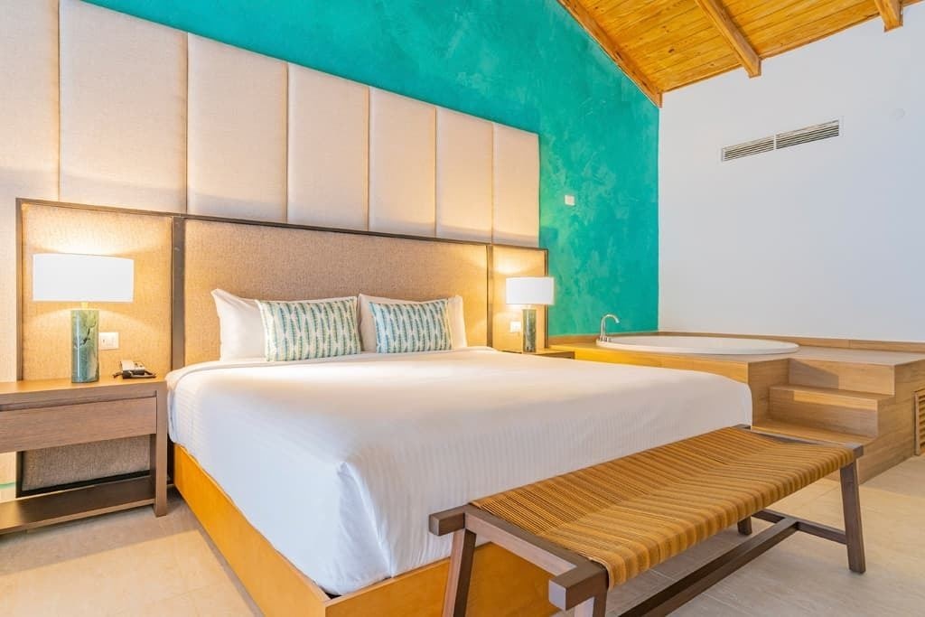 rooms-honeymoon-suite