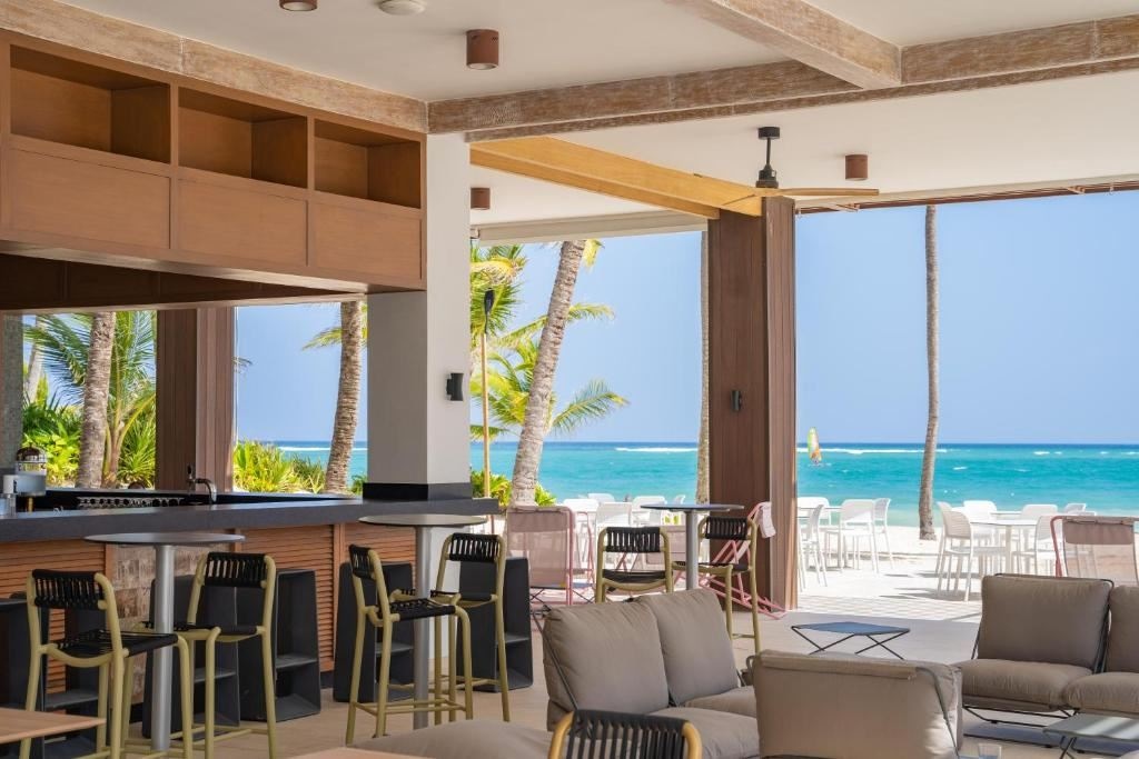 bars-beach-house--rooftop