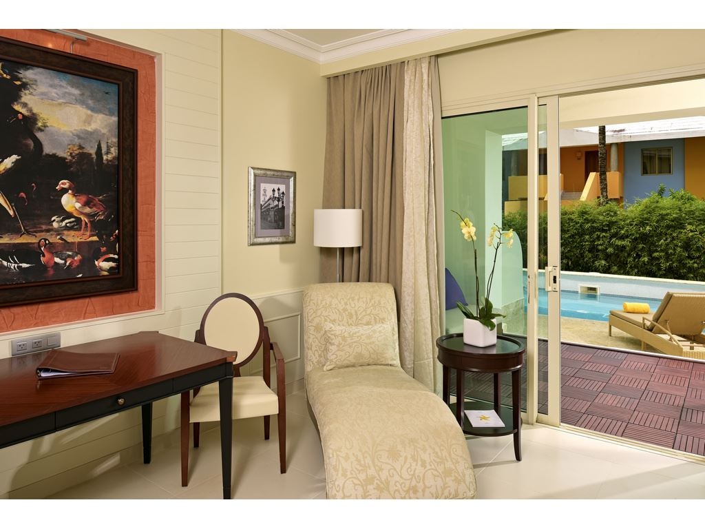 rooms-swimout-suite