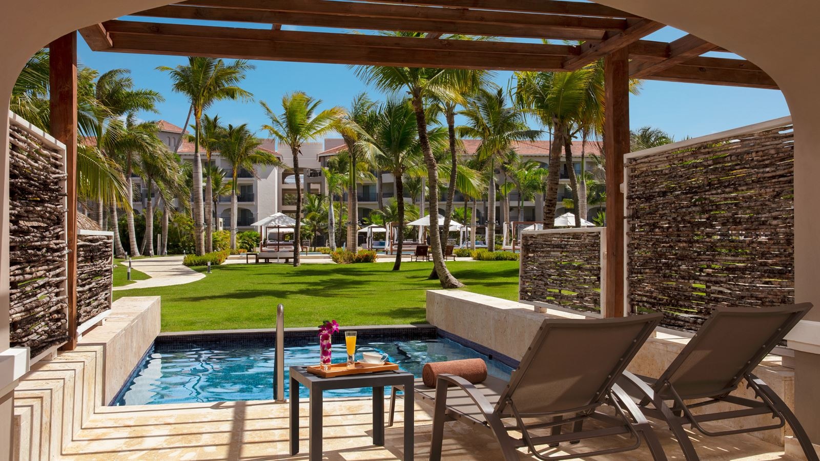 rooms-junior-suite-private-pool