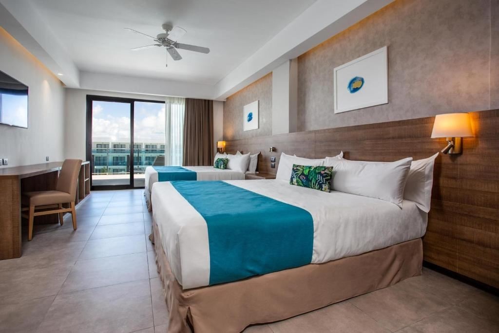 rooms-luxury-master-suite