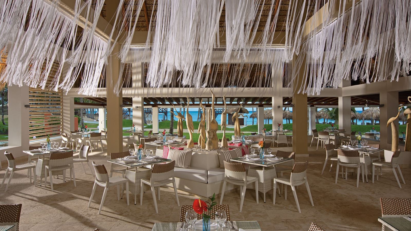 restaurants-the-strip-only-for-xhale-club-guests