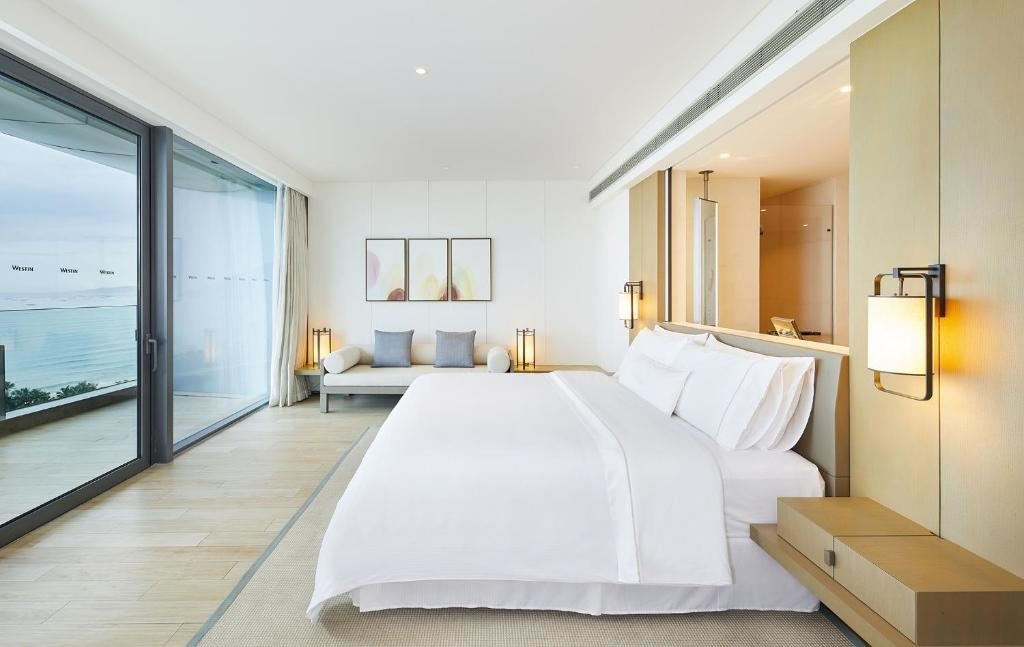 rooms-grand-ocean-room