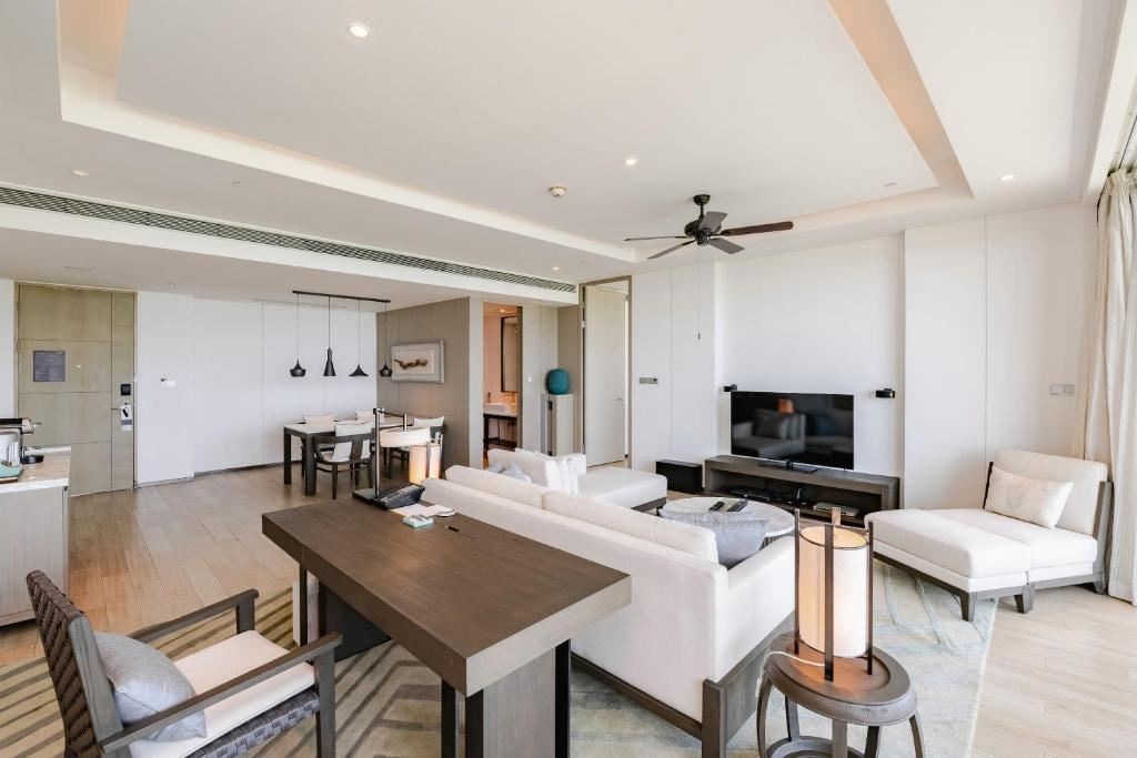 rooms-renewal-suite