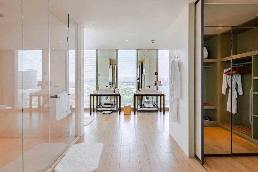 rooms-deluxe-suite