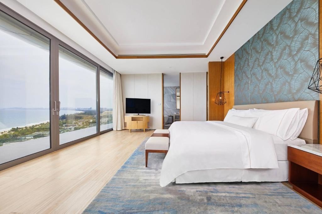 rooms-grand-oceanfront-suite