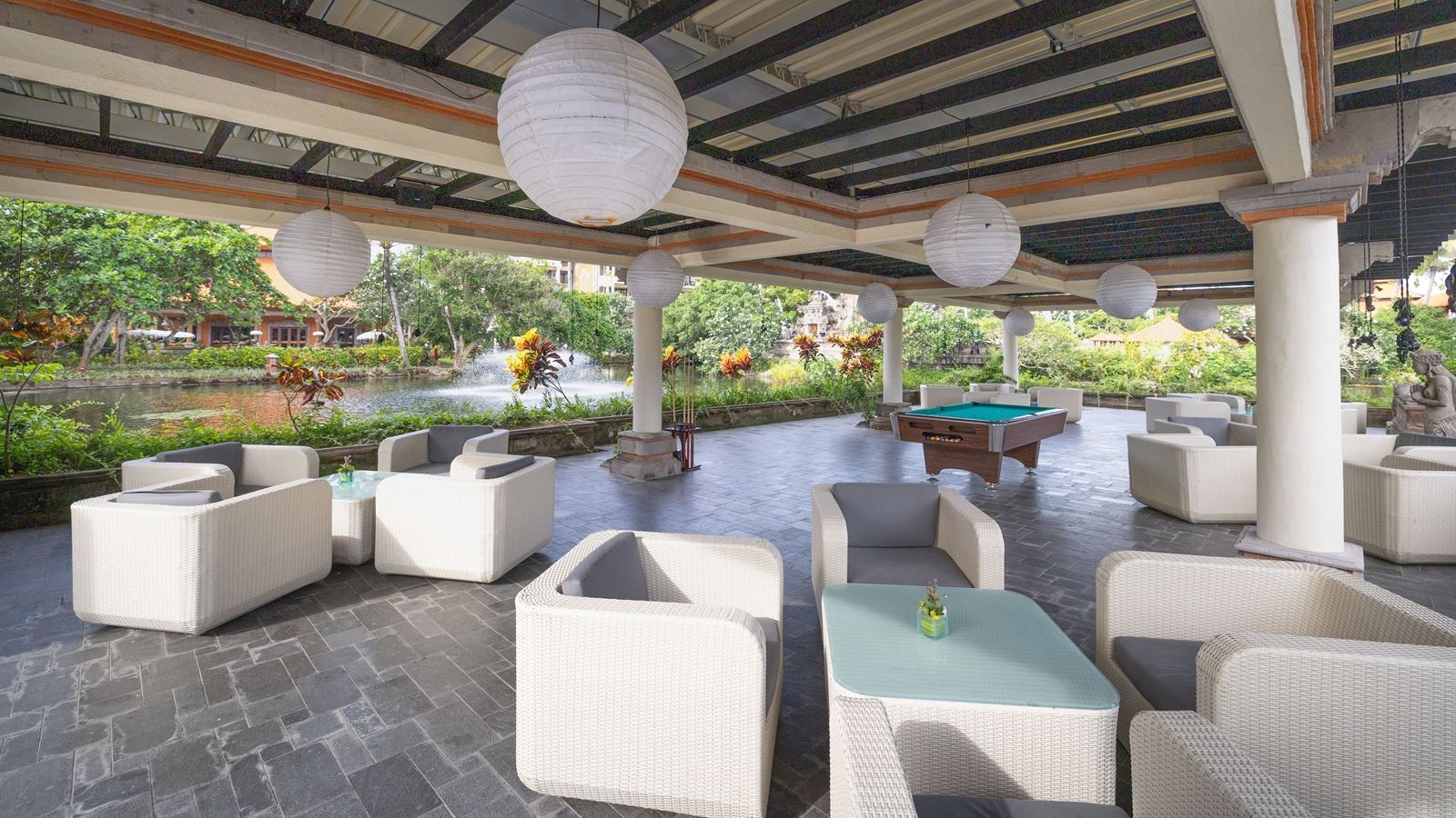 restaurants-ayodya-beach-bar-and-grill
