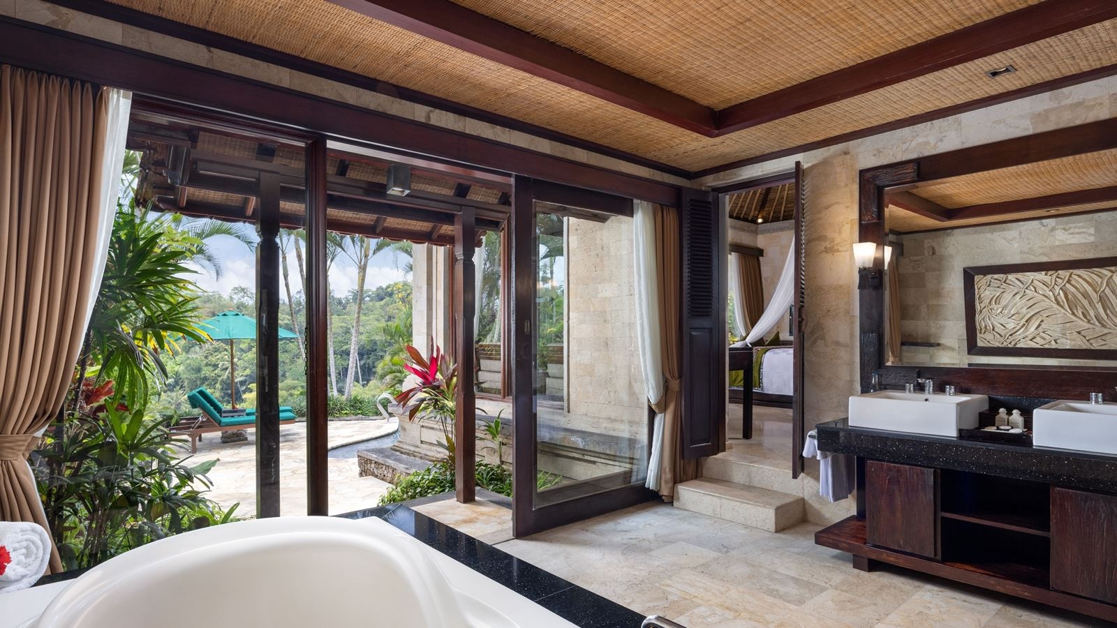 rooms-royal-pool-villa
