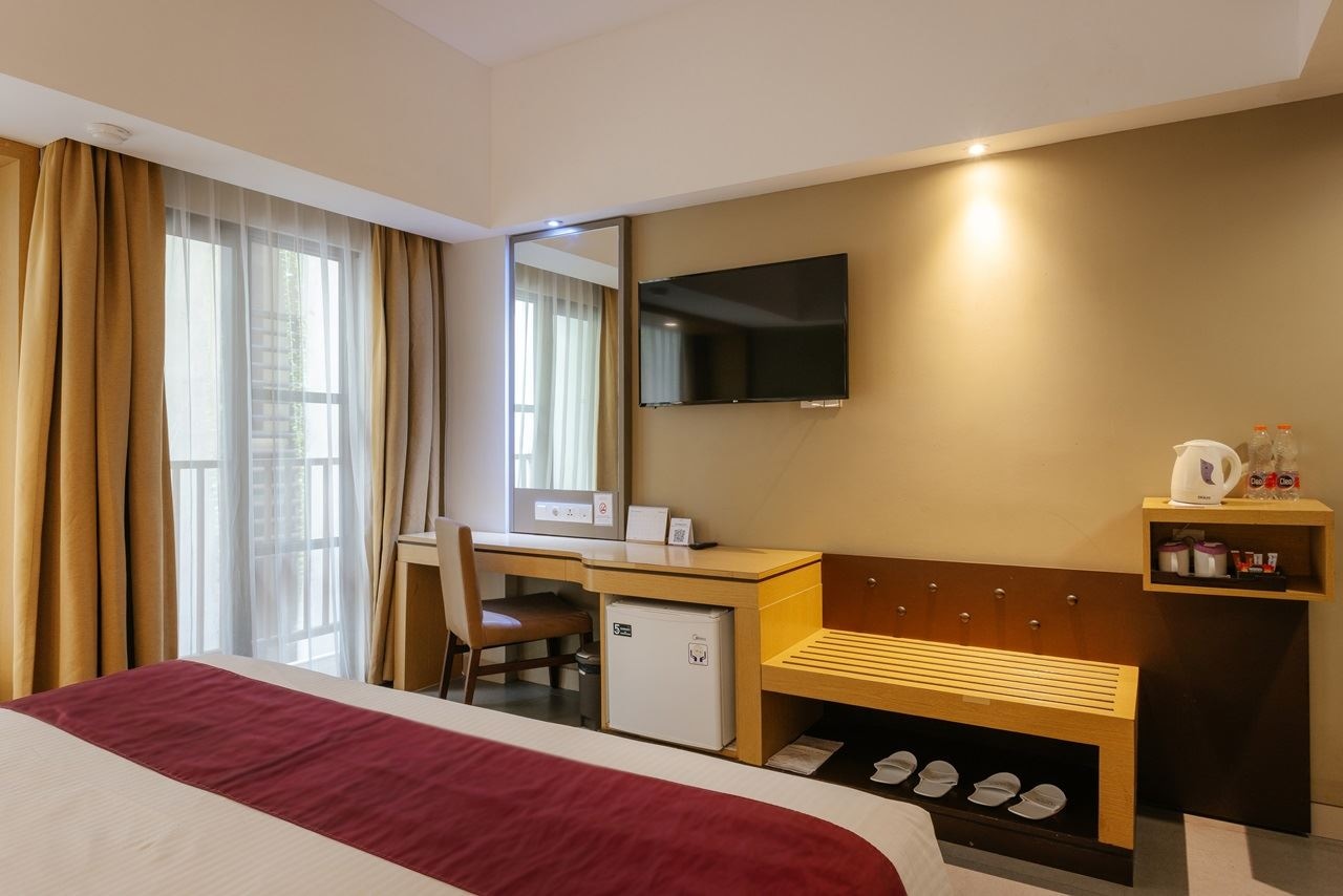 rooms-deluxe-room