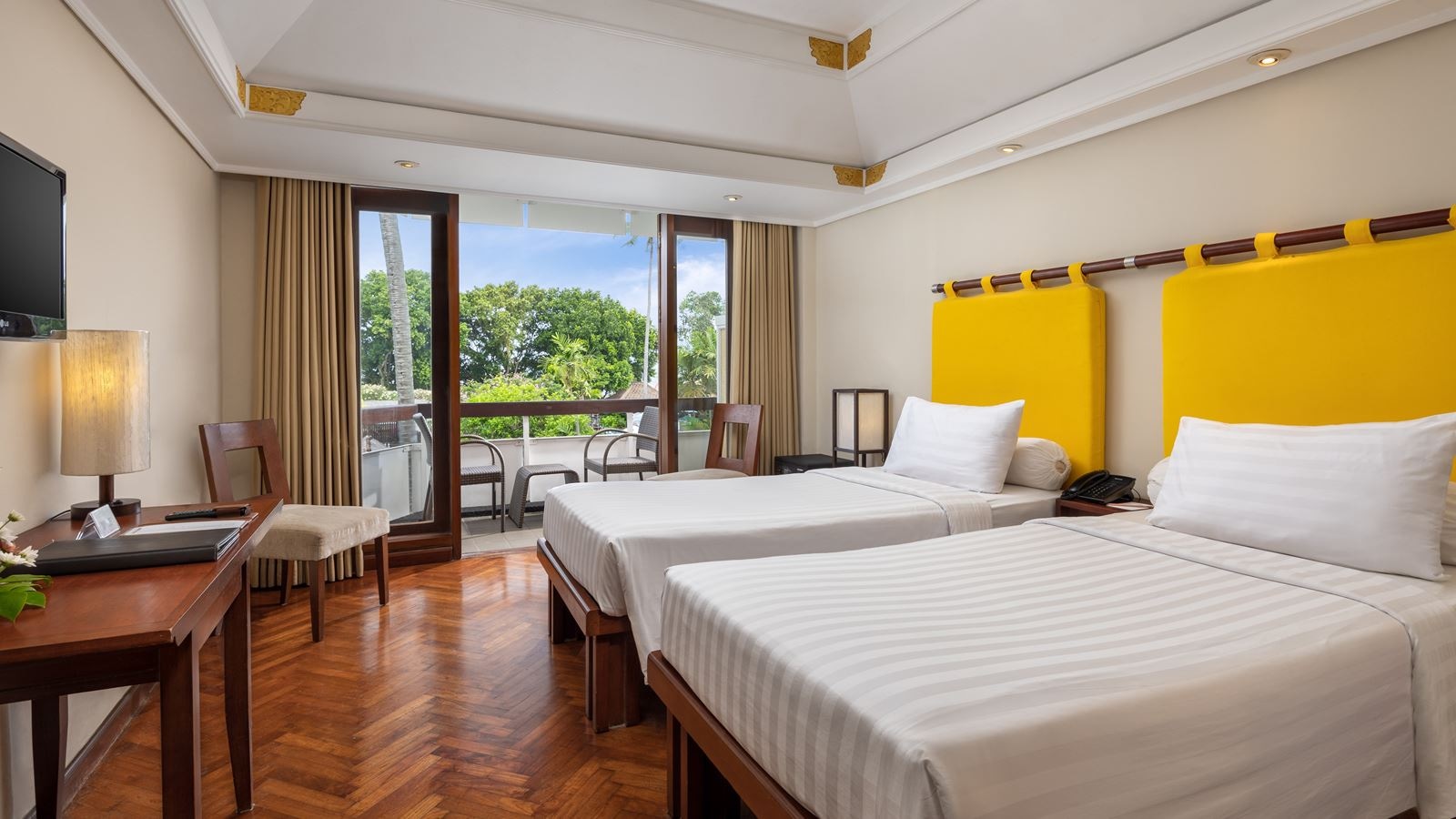 rooms-superior-room