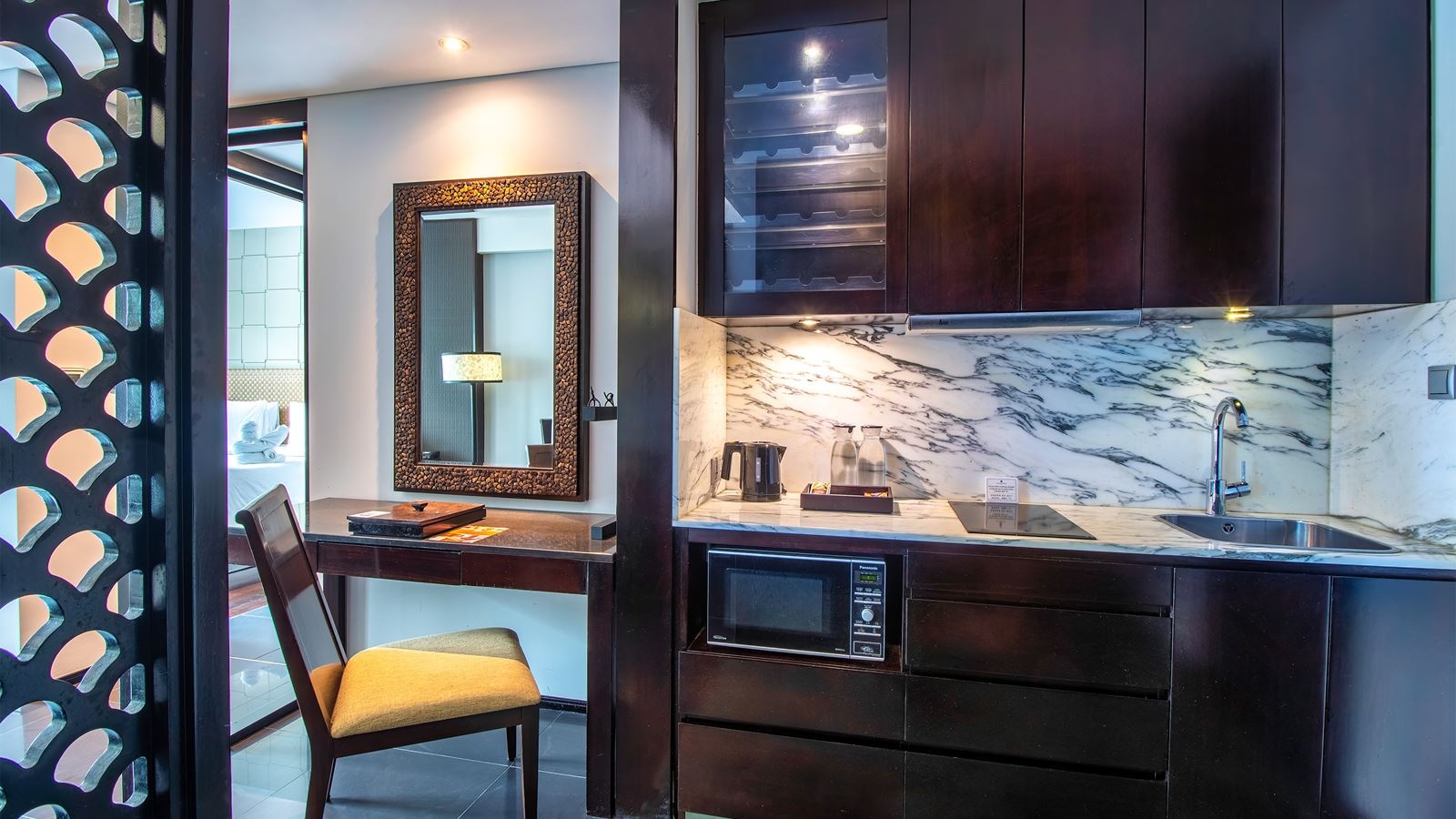 rooms-deluxe-suite