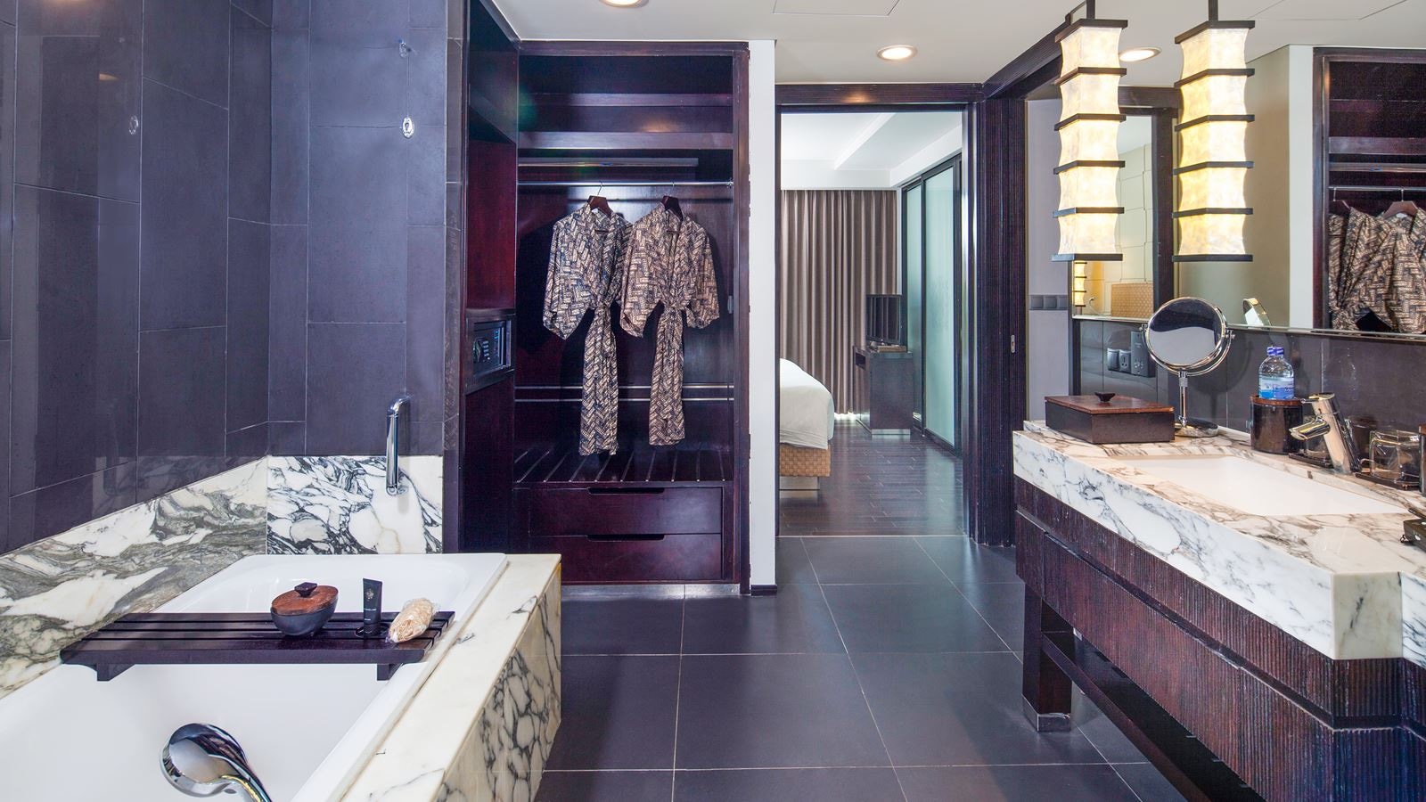 rooms-deluxe-suite