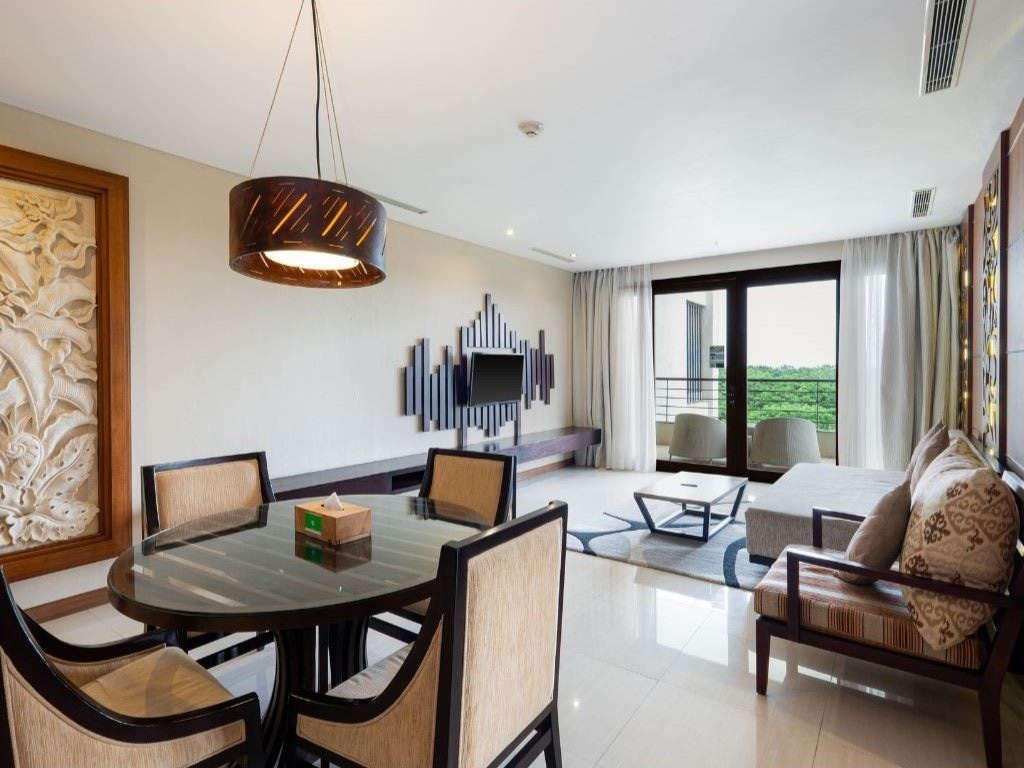 rooms-suites-room