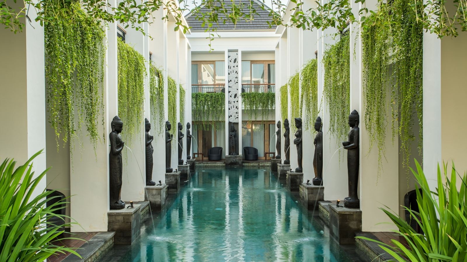 rooms-deluxe-pool-acces