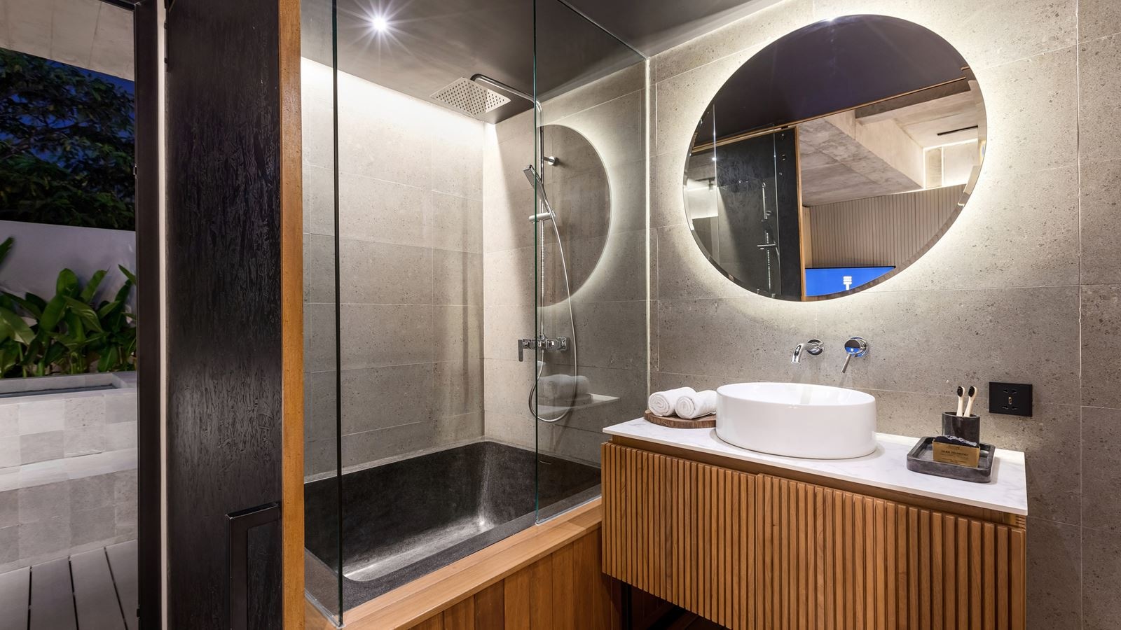 rooms-pool-studio