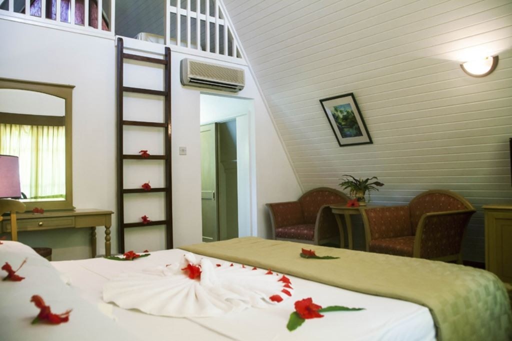 rooms-aframe-garden-chalet