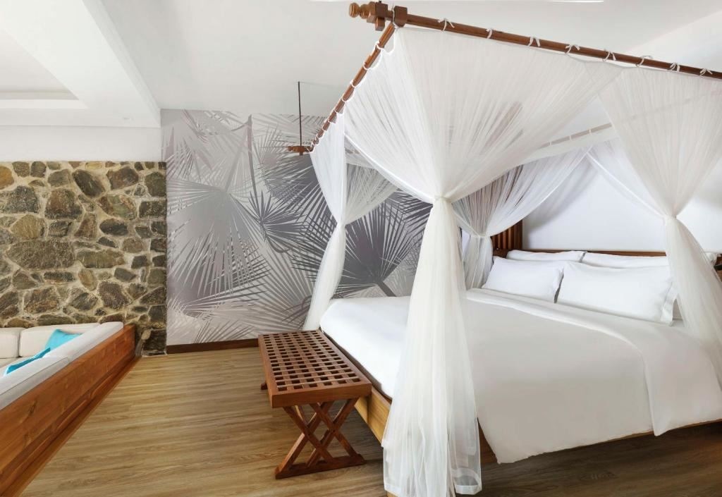 rooms-family-room
