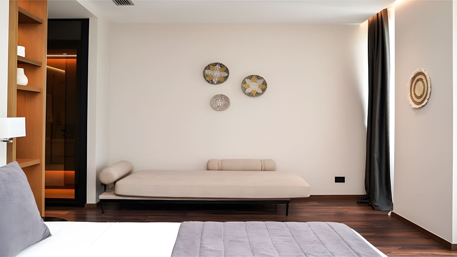 rooms-double-standard-room-seaview-balcony
