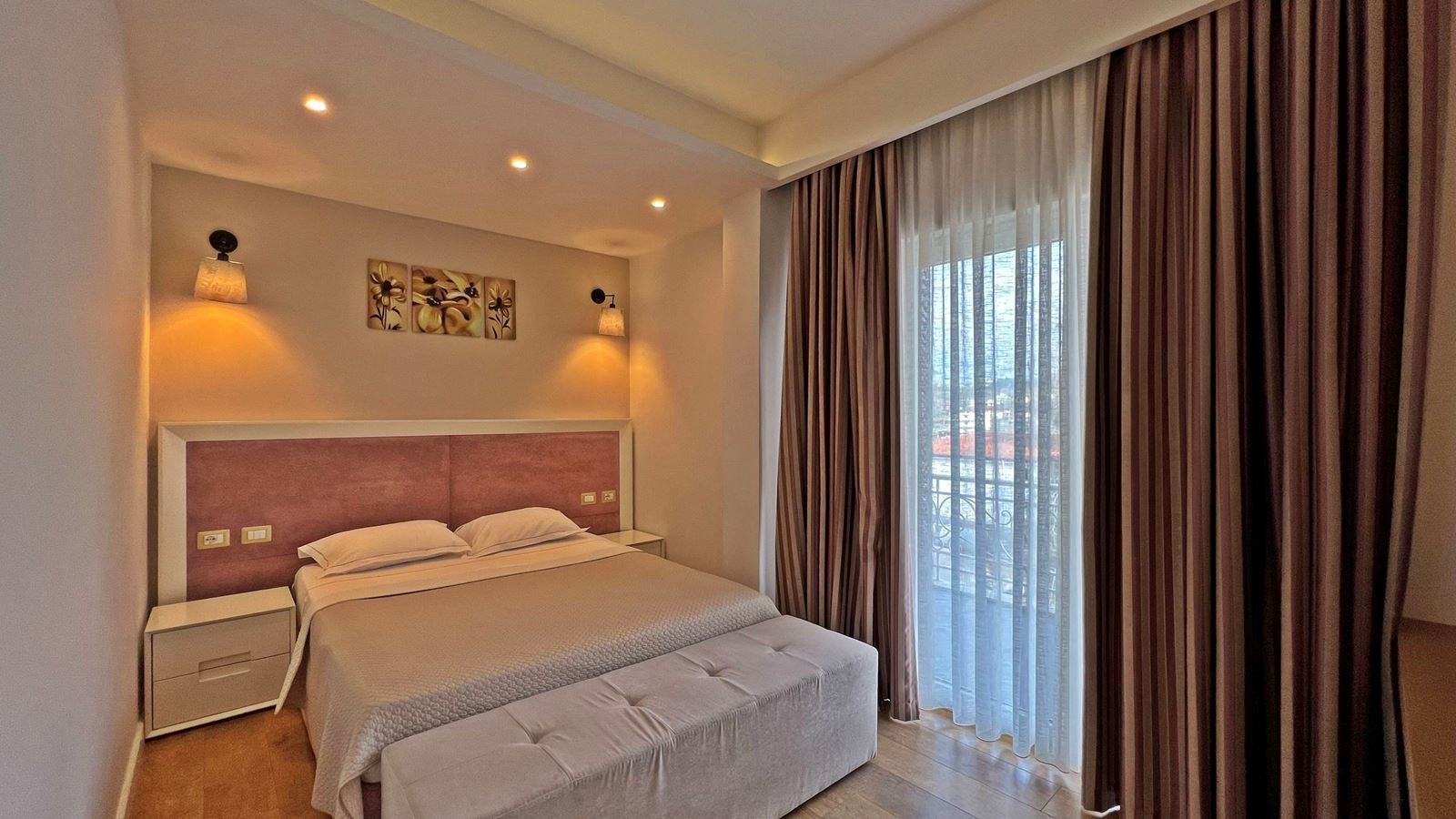 rooms-familyroom