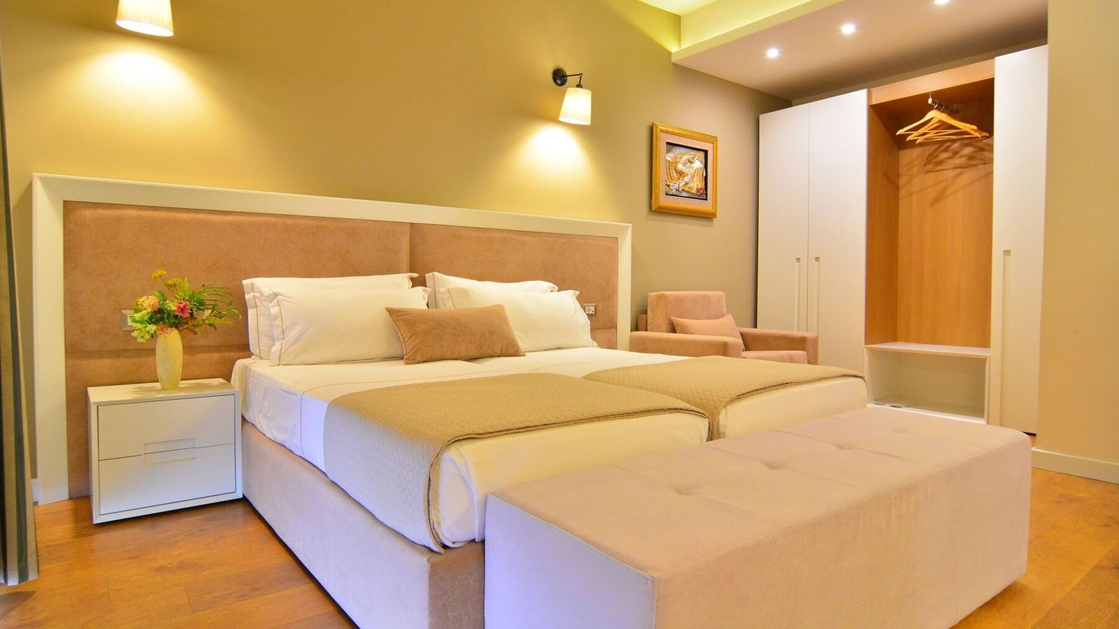 rooms-double-deluxe-room