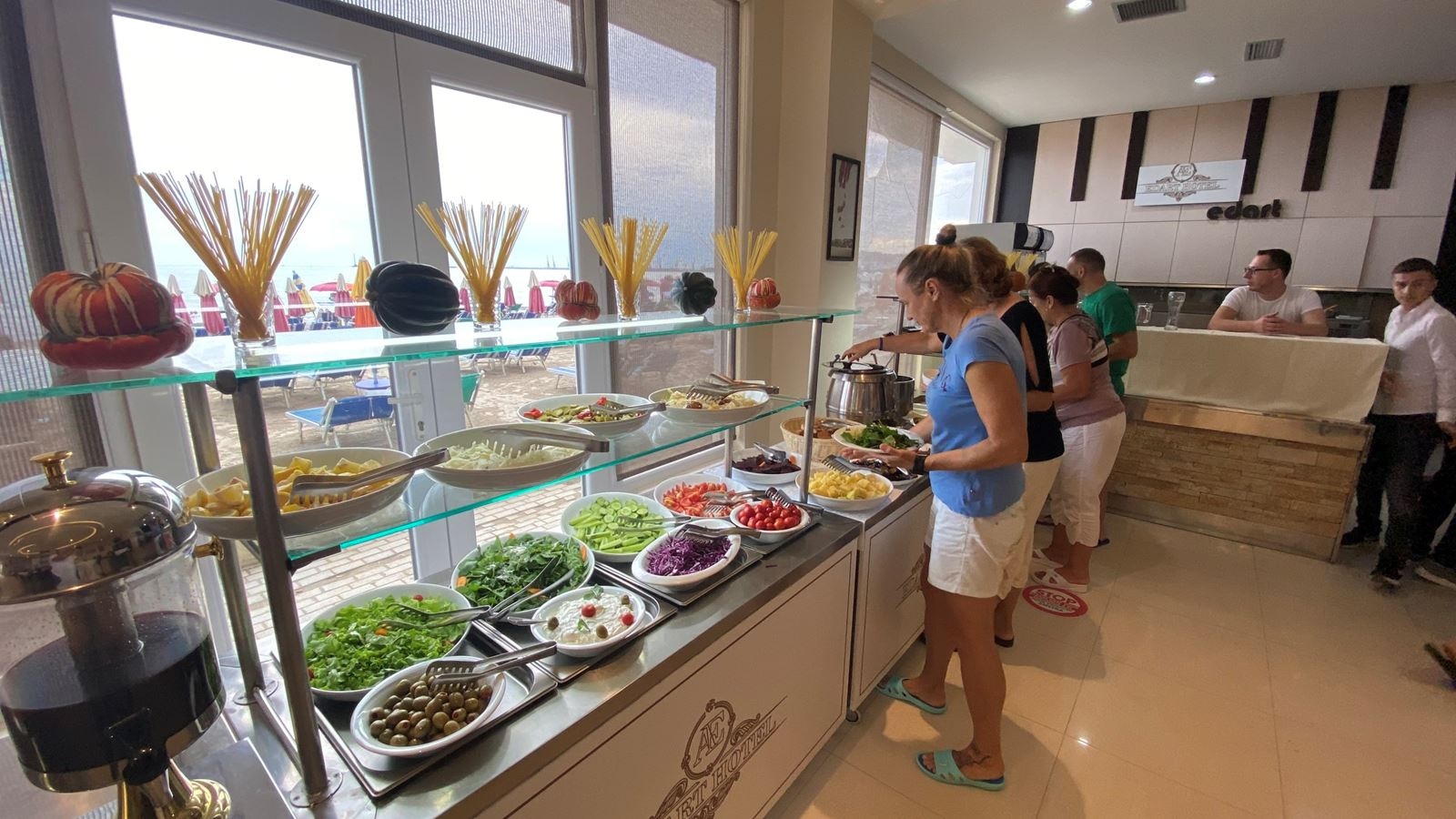 restaurants-main-restaurant