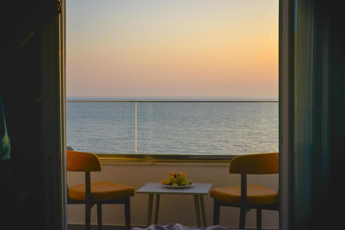 rooms-singleuse-room-balcony