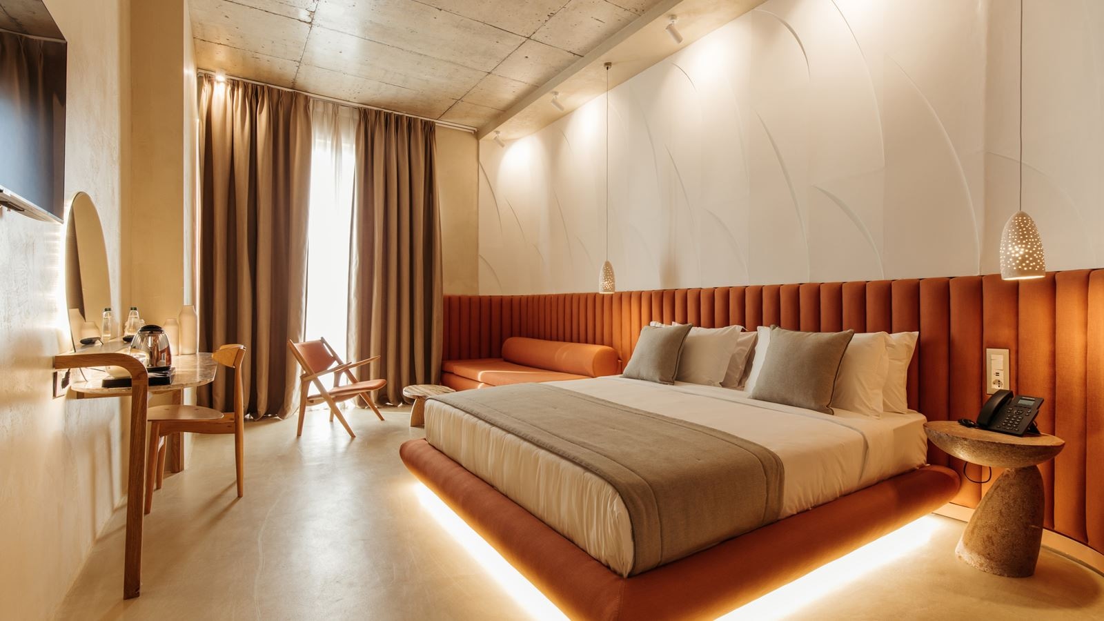rooms-quad-standard-room-balcony