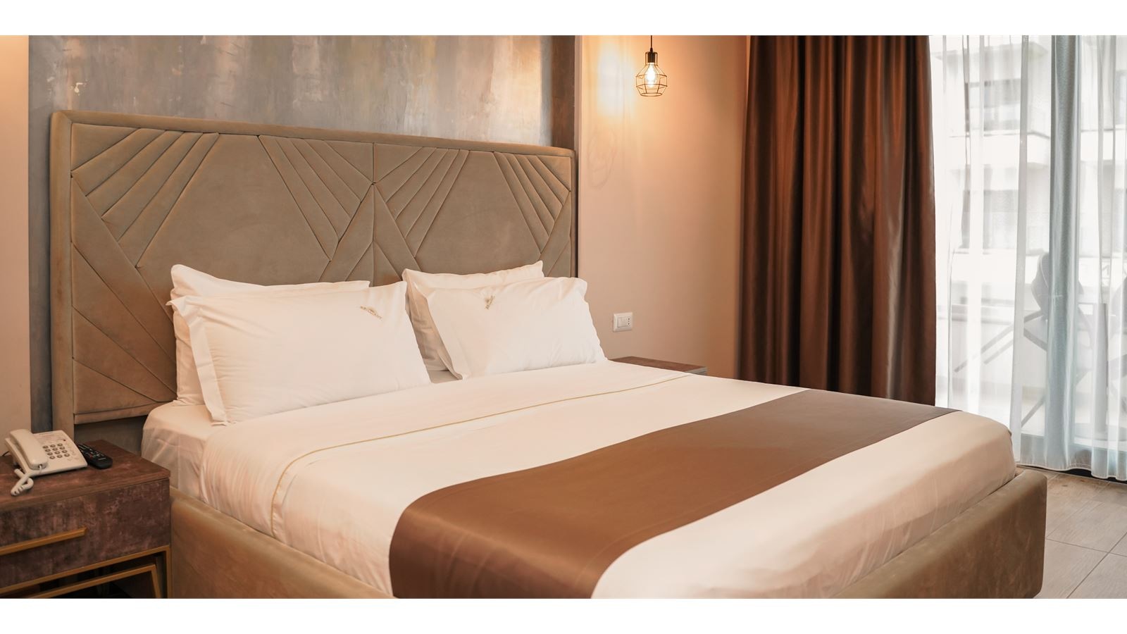 rooms-standard-room-balcony